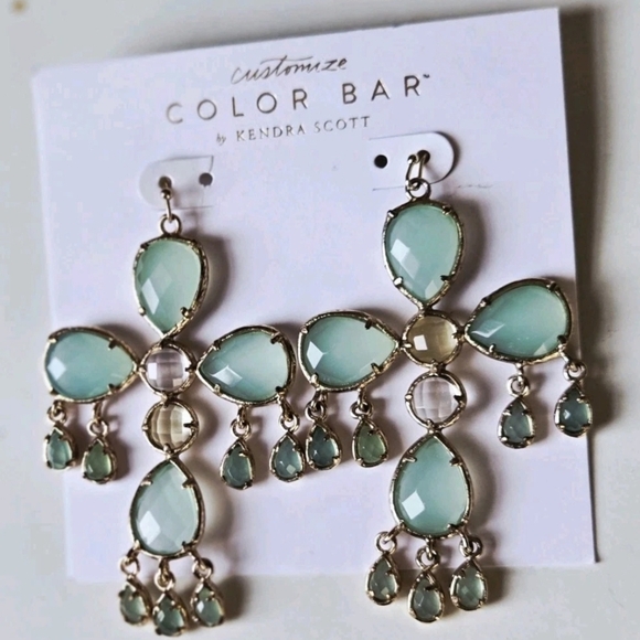 Kendra Scott Vintage Dakota Earrings - Picture 3 of 4